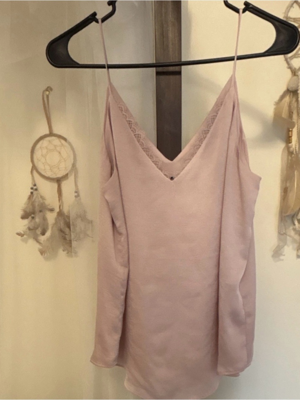 Express Lace-Trim V-Neck Cami in Pale Mauve